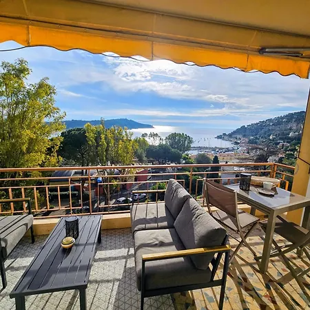 Center Bay & Port Sea View Front Apartment